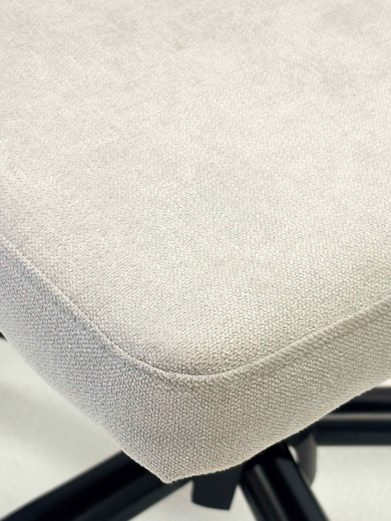 Oriela Minimalist Office Chair - L. Grey - Fine Living ALLUSTRA